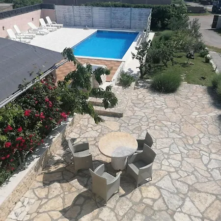 Maja Marija Zadar County Lisicici